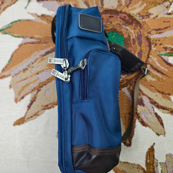 Tumi Alpha Bravo Monterey Sling Bag - Picture 8 of 9